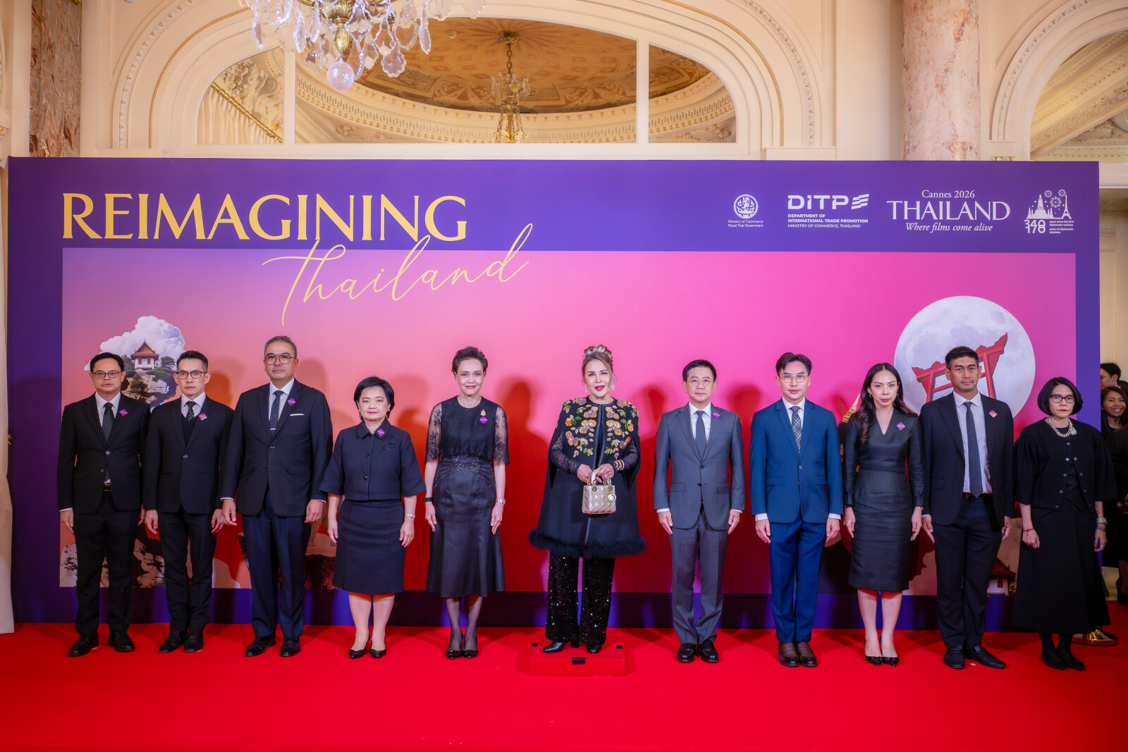 ถ่ายภาพร่วมกัน.jpg