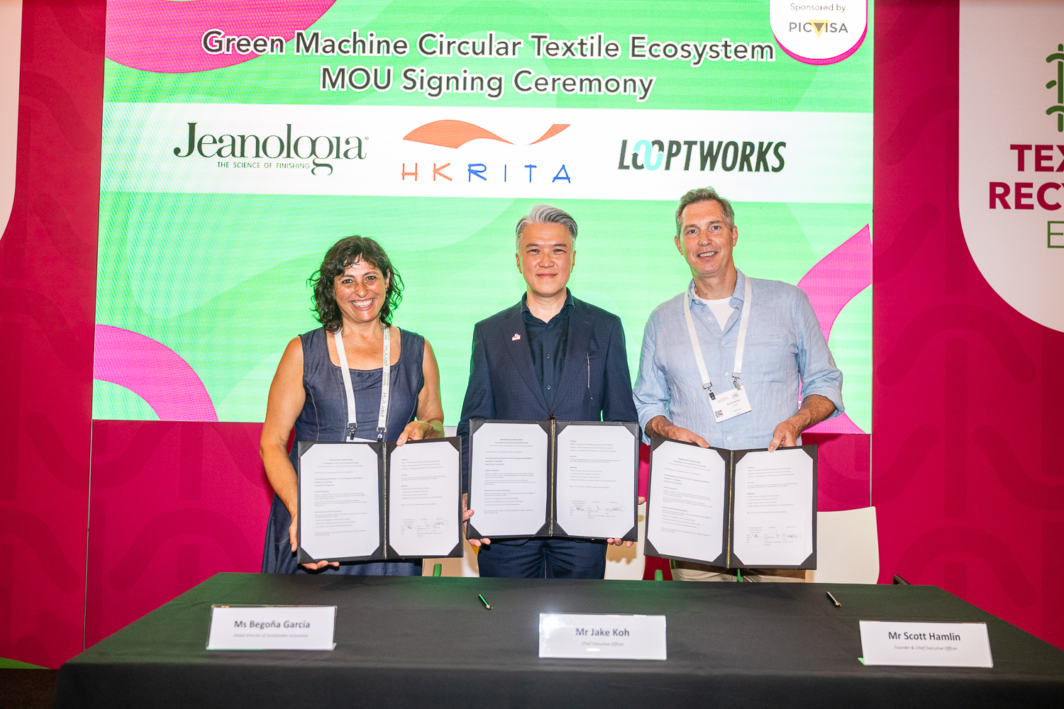 Mr Jake Koh, CEO of HKRITA (middle), Ms Begoña García, Jeanologia Global Director of Sustainable Innovation, (left) and Mr Scott Hamlin, Founder and CEO of Looptworks, (right) have signed the MoU for this landmark tripartite initiative, advancing a complete and actionable circular textile ecosystem.