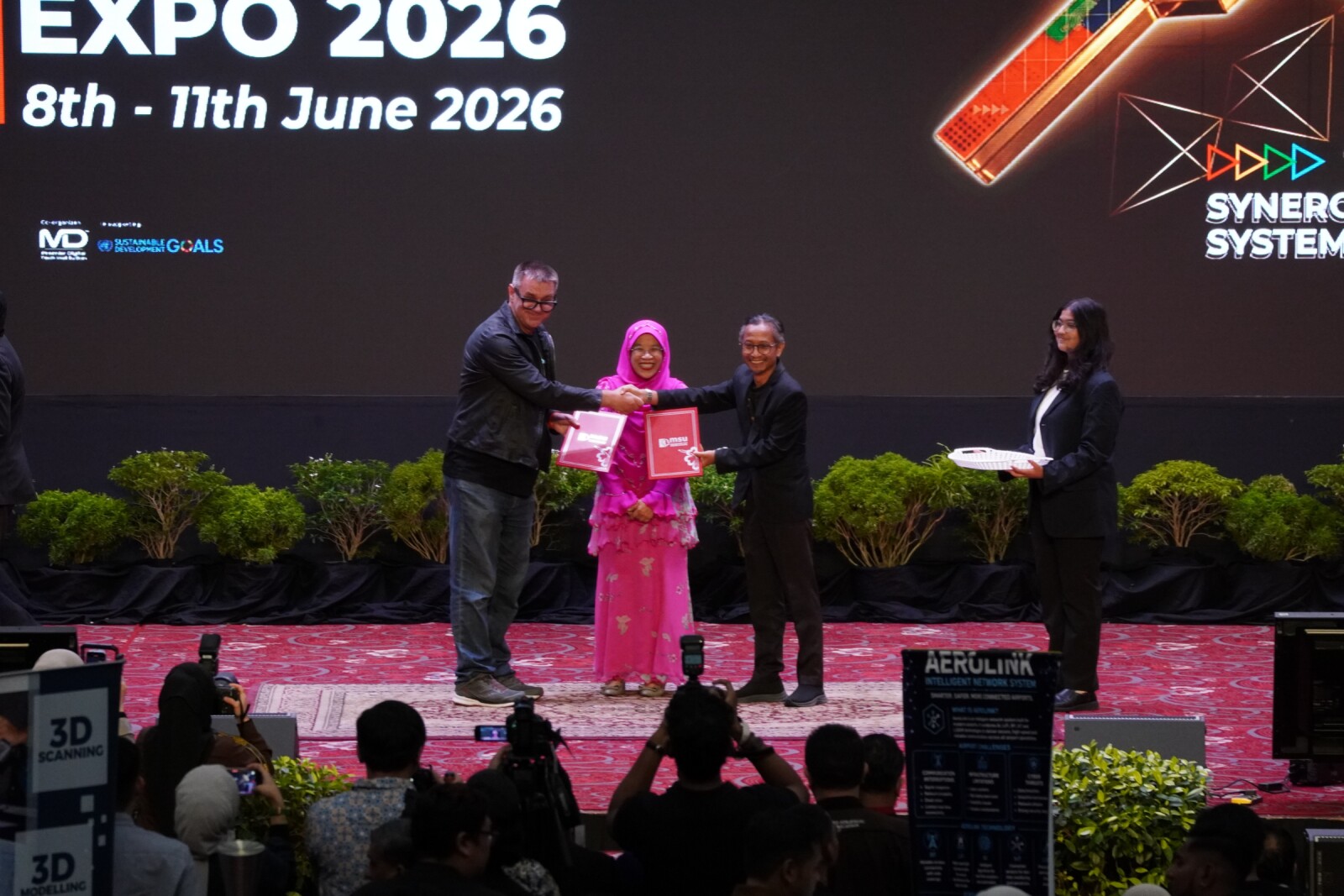 (From left) Mr. Florin Ursu, Vice President of Platform Quality & Stability, Xsolla KL Sdn Bhd, Professor Puan Sr (2). Mohd Shukri Ab Yajid, President & Founder, Management and Science University (MSU)