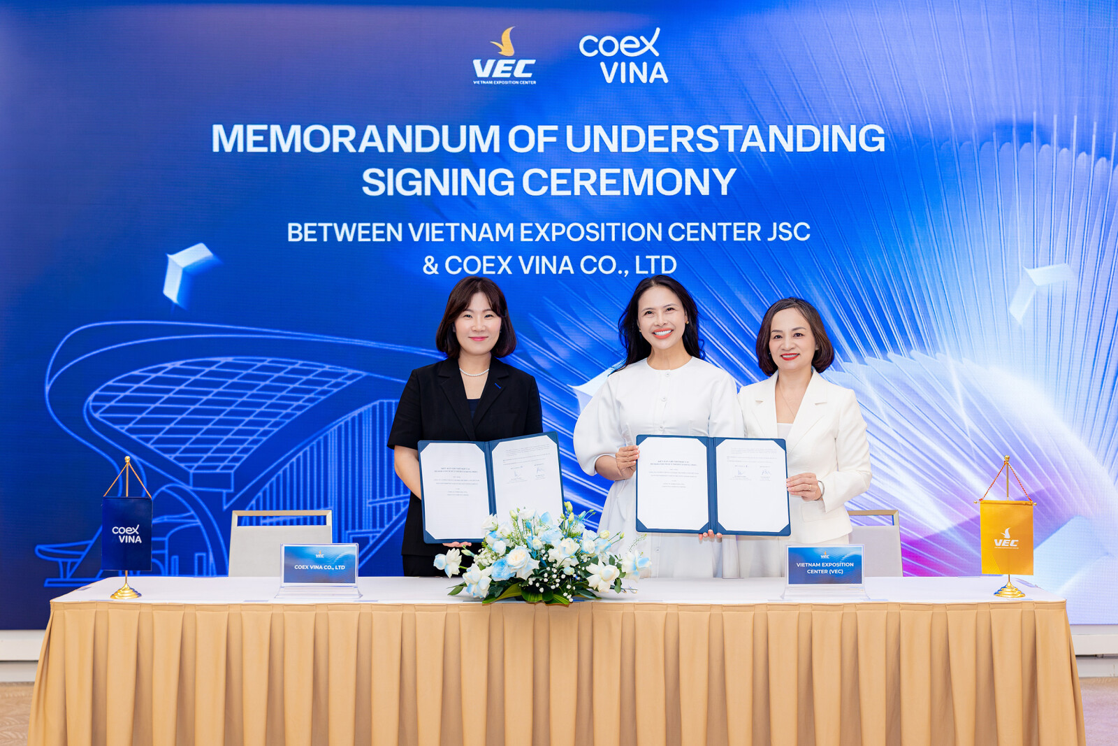 VEC and COEX, South Korea's leading MICE company, have officially established a strategic partnership to expand the network of international exhibitions and conferences in Vietnam.
