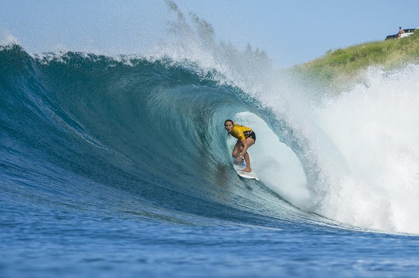 Carissa Moore (HAW) threads another perfect Honolua Bay barrel en route to her third WSL TItle and her second, consecutive Target Maui Pro win. Image: WSL / Poullenot Carissa Moore (HAW) threads another perfect Honolua Bay barrel en route to her third WSL TItle and her second, consecutive Target Maui Pro win. Image: WSL / Poullenot